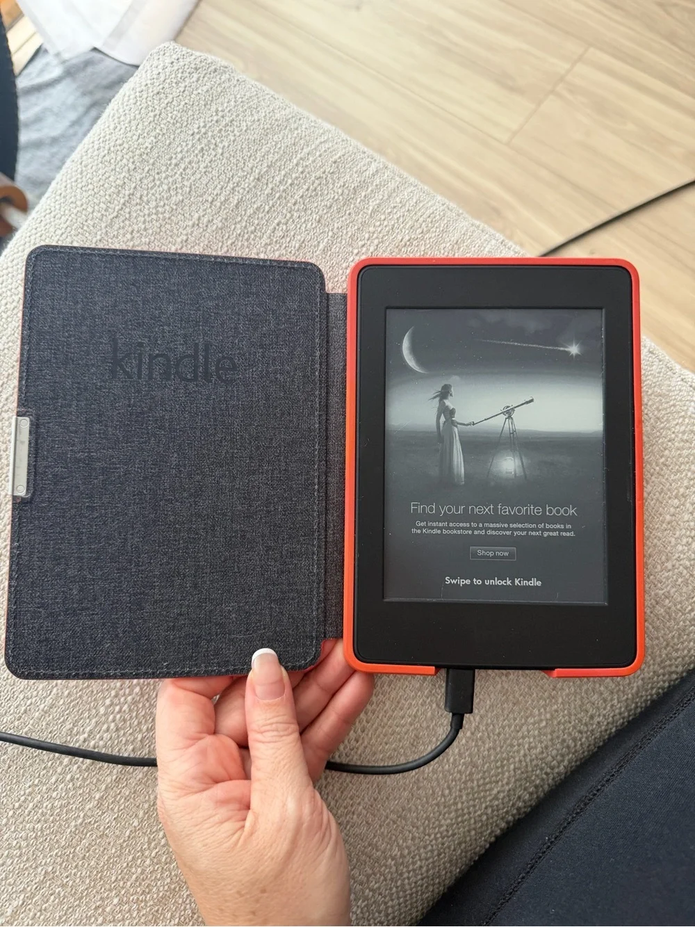 Amazon Kindle Paperwhite - Red/orange Protective Cover for Tablets & E-Readers